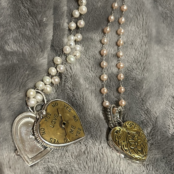 Mars and Valentine Spectacular “Love Meter” Locket-Boutique